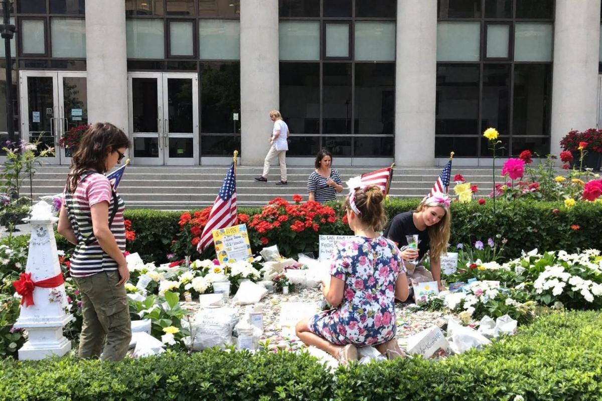 Paris commémore les 10 ans des attentats du 13 novembre avec recueillement et hommages