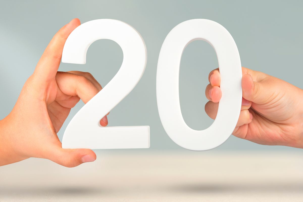 Signification du chiffre 20 : découvrez son importance en numérologie